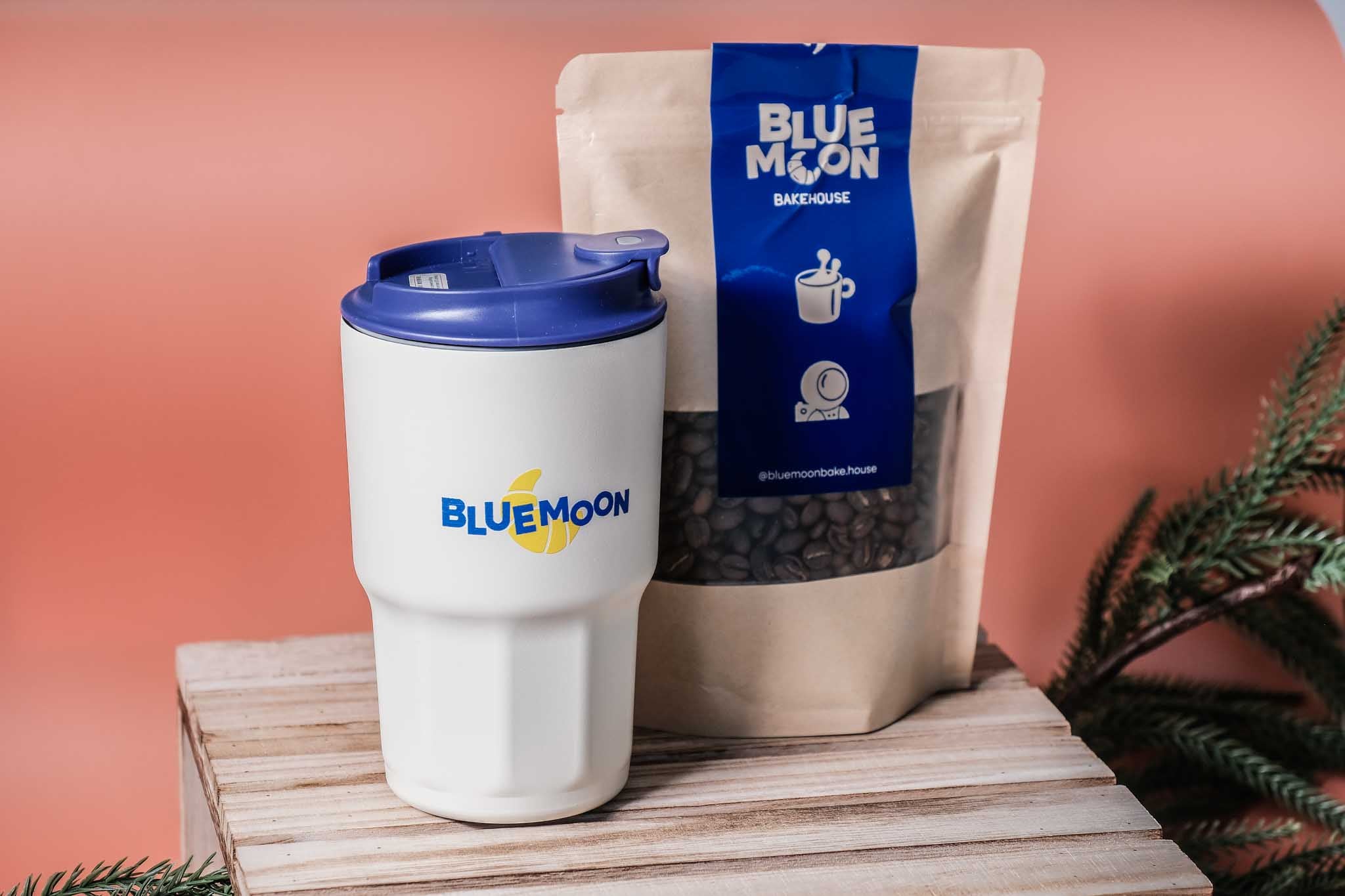 Blue Moon Daily Fuel gift set with thermal coffee cup and specialty coffee beans