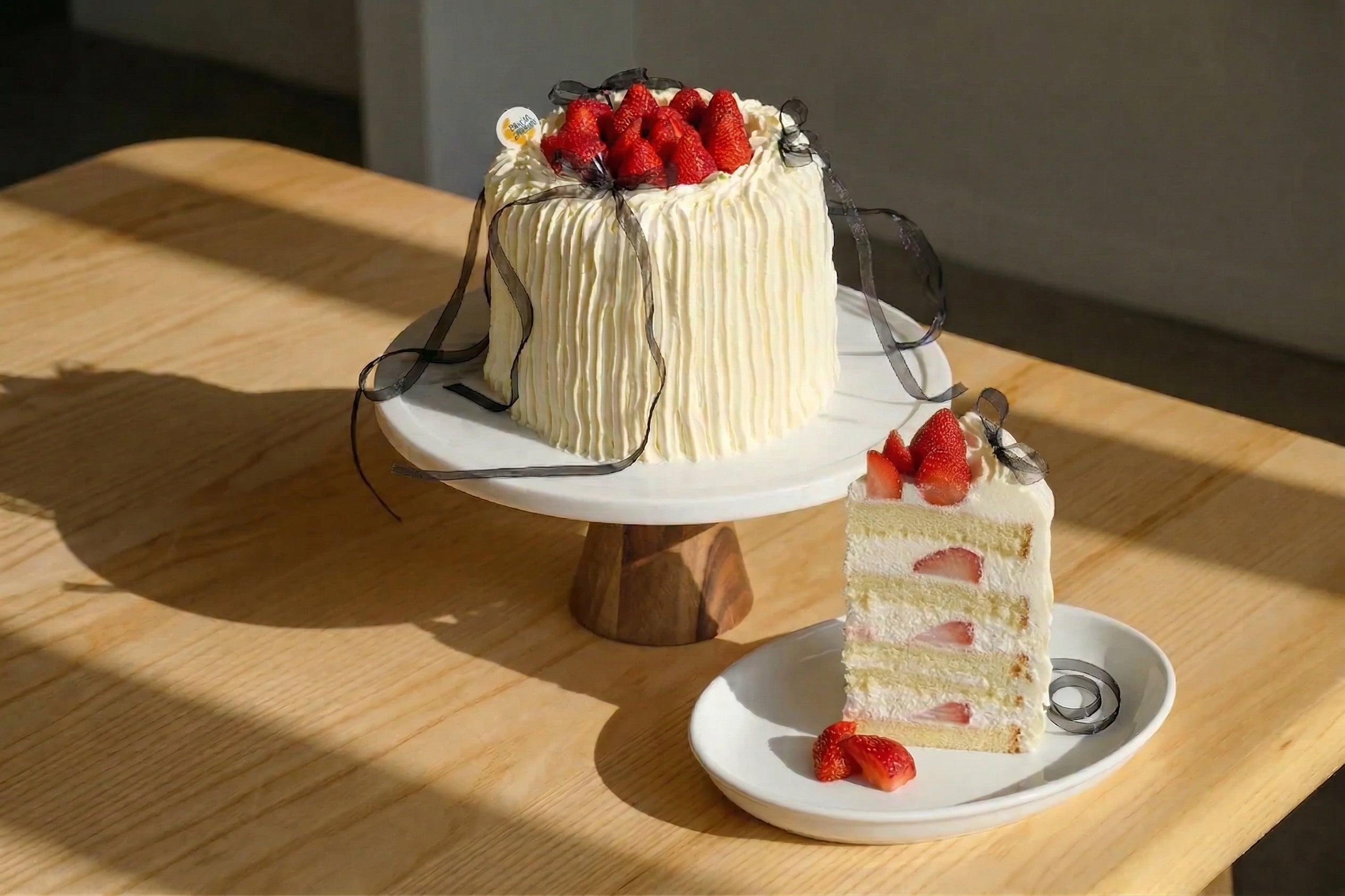 Customisable 8" triple-layer shortcake — choose strawberry, hojicha, earl grey, pistachio or gender reveal. 48hr pre-order. Christchurch.